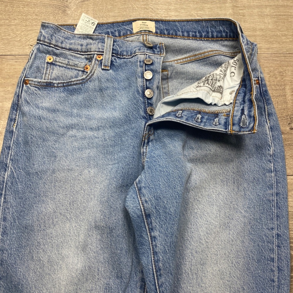 Levis 501 Curve Jeans Womens 29 Light Wash High Rise Straight Leg Denim Casual - Picture 3 of 10